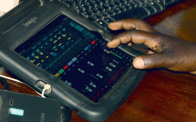Presenter on the console